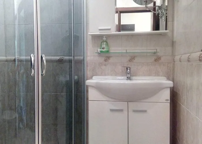 Otel Vip Complex Perla, *