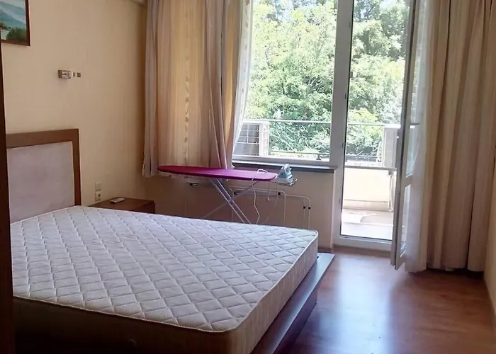 Otel Vip Complex Perla, *